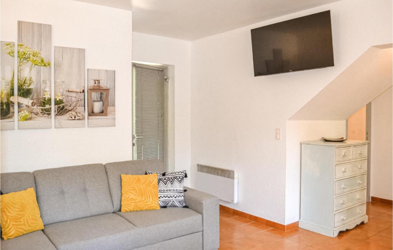 2 Bedroom Nice Home In Vitrac 维塔克 外观 照片